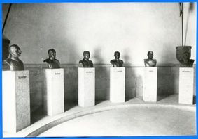 Hohenstein Kr. Osterode, Stadt, Kreis Osterode Hohenstein i. Ostpr., Reichsehrenmal Tannenberg, Büsten der Heerführer II Hohenstein, Tannenberg-Nationaldenkmal