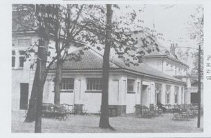 Königsberg (Pr.), Stadtkreis Königsberg Königsberg, Ponarth, Gasthaus Südpark, Frontansicht zum Kleinen und zum Großen Saal Königsberg, Stadtteil Ponarth