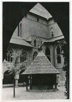 Marienburg, Westpr., Kreis Marienburg Marienburg, Die Marienburg, Kreuzhof mit Schloßbrunnen IX Мариенбург, замок Мариенбург, крестовый двор с замковым колодцем, IX