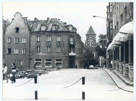 Allenstein, Stadtkreis Allenstein Marktplatz Allenstein, Blick vom Marktplatz durch die Schlossstraße zum Schloß III Алленштайн, вид с рыночной площади через Шлоссштрассе на замок, III