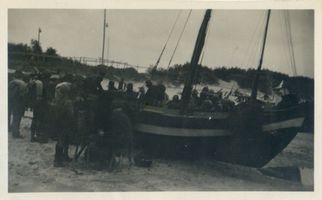 Rossitten Kr. Samland, Kreis Samland Rossitten Kr. Samland, Fischkutter am Strand 