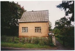 Metgethen, Ort und Bahnstation, Stadtkreis Königsberg Memeler Weg 18 Metgethen, Ortsteil Rieselfeld, Memeler Weg 18 Metgethen, Häuser früher und heute