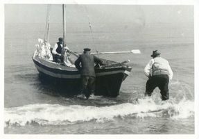 Cranz Kr. Samland, Ort, Kreis Samland Cranz,  Ausfahrt zum Fischfang Kurische Nehrung, Fischerei