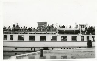 Schwarzort, Kreis Memel Schwarzort, Dampfer an der Anlegestelle II 