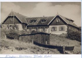 Nidden, Kreis Memel Nidden, Gasthaus und Hotel Herrmann Blode, VI 