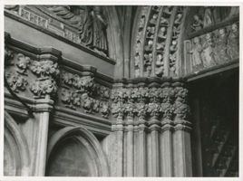 Marienburg, Westpr., Kreis Marienburg Marienburg i. Westpr., Die Marienburg, Eingang zur St. Annen Kapelle, Stein- und Stuckverzierungen II Marienburg, Schloß
