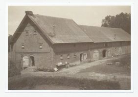 Oberschwalben, Kreis Insterburg Oberschwalben, Hof Endruweit, Stallungen 