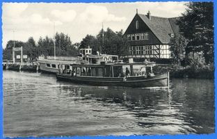 Lötzen, Stadt, Kreis Lötzen Lötzen, Dampferabfahrt an der Jugendherberge 