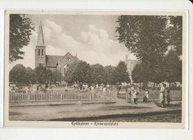Eydtkau, Kreis Ebenrode Eydtkuhnen, Kinderspielplatz nahe der evang. Kirche 