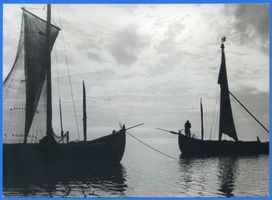Nidden, Kreis Memel Nidden, Zwei Kurenkähne vor Anker Nidden, Landschaft - Ostsee - Umgebung