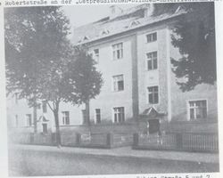 Königsberg (Pr.), Stadtkreis Königsberg Robertstraße (nach 1933 - Baczkostraße) 5-7 Königsberg,Mittelhufen, Robertstraße (nach 1933 - Baczkostraße) 5 und 7 , Wohnhaus Кёнигсберг, Миттельхуфен, Робертштрассе (после 1933 года — Бацкоштрассе) 5 и 7, жилой дом