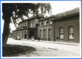 Ebenrode, Stadt, Kreis Ebenrode Ebenrode, Bahnhof, Straßenseite III Ebenrode, Bahnhof