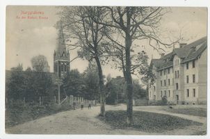 Treuburg, Kreis Treuburg Marggrabowa, An der Kathol. Kirche 