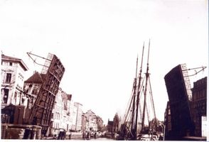 Königsberg (Pr.), Stadtkreis Königsberg Königsberg, Brücke an der Börse, geöffnet Кёнигсберг, мост у биржи в разведённом состоянии
