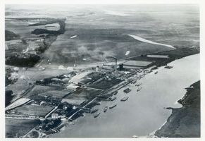 Ragnit, Kreis Tilsit-Ragnit Ragnit, Zellstofffabrik, Luftbild Рагнит, целлюлозный завод, аэрофотоснимок