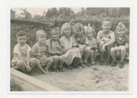 Tilsit, Stadt, Stadtkreis Tilsit Metzstraße 3-3a Tilsit, Metzstraße, die Kinder der Häuser Metzstr. 3 und 3a Sammlung von Bildern hoher fotografisch-künstlerischer Qualität