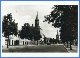 Tilsit, Stadt, Stadtkreis Tilsit Deutsche Straße Tilsit, Deutsche Straße mit Rathaus, Blick nach Osten I Tilsit, Rathaus