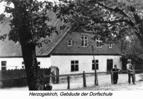 Herzogskirch, Kreis Gumbinnen Niebudszen, Gebäude der Dorfschule 