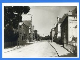 Wormditt, Kreis Braunsberg Wormditt, Bahnhofstraße mit Vorschussverein (links) 