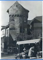 Königsberg (Pr.), Stadtkreis Königsberg Fritz-Tschierse-Platz (fr. Gesekusplatz) Königsberg (Pr.), Gesekusplatz, Blumenmarkt am Gelben Turm Königsberg, Stadtteil Altstadt (Umgebung des Schlosses)