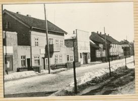 Pogegen, Kreis Tilsit-Ragnit Robert-Ley-Straße Pogegen, Robert-Ley-Straße mit Lichtspielhaus Погеген, Роберт-Лей-штрассе с кинотеатром