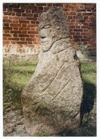 Allenstein, Stadtkreis Allenstein Allenstein, Schloßhof, Pruzzenbabe Алленштайн, двор замка, «прусская баба»
