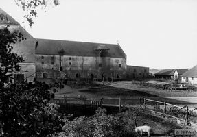 Brandenburg (Frisches Haff), Kreis Heiligenbeil Brandenburg, Burgruine - Hofansicht der Vorburg von Nordosten Бранденбург, руины замка — дворовый фасад переднего замка с северо-востока