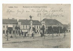 Lötzen, Stadt, Kreis Lötzen Lötzen, Marktplatz mit Kriegerdenkmal IV 