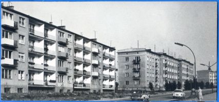 Allenstein, Stadtkreis Allenstein Allenstein, Straße mit Neubauten - Ulica Gagarina II 