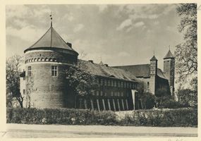 Heilsberg Kr. Heilsberg, Stadt, Kreis Heilsberg Heilsberg Kr. Heilsberg, Vorburg mit Hochschloß V Heilsberg, Schloß