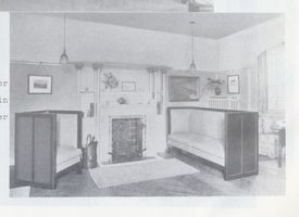 Königsberg (Pr.), Stadtkreis Königsberg Haarbrücker Straße 24 Königsberg, Amalienau, Haarbrücker Straße, Innenausstattung,  Wohnzimmer mit Kamin und Erker Königsberg, Stadtteil Amalienau