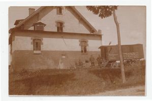 Berghang, Kreis Tilsit-Ragnit Pieragen, Meierei an der Chaussee Pillkallen/Schirrwindt (Russ. Grenze),Quartier der Motorpflüger Ostpreußen Kuriositäten