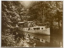  Oberländischer Kanal, Motorschiff  Konrad  im Duzkanal Оберландский канал, моторное судно „Конрад  в Дуцканале
