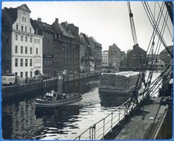 Königsberg (Pr.), Stadtkreis Königsberg Königsberg (Pr.), Hafen, Schiff mit Baumstämmen beladen II Königsberg, Pregel