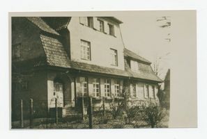 Metgethen, Ort und Bahnstation, Stadtkreis Königsberg Franz-Seldte-Weg 19a-b Metgethen, Franz-Seldte-Weg 19a-b, Alte Schule 