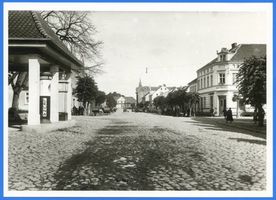 Tapiau, Kreis Wehlau Tapiau, Straße mit Tankstelle ?? Тапиау, улица с бензоколонкой ??
