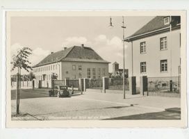 Heiligenbeil, Kreis Heiligenbeil Heiligenbeil, Offizierskasino mit Blick auf die Kirche Хайлигенбайль, офицерское казино с видом на церковь
