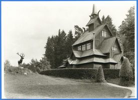 Jagdhaus Rominten, Kreis Goldap Jagdhaus Rominten, Hubertus-Kapelle mit Hirschstandbild 