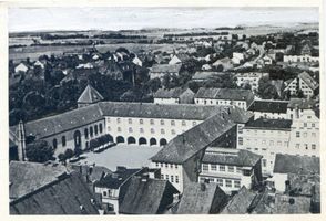Braunsberg Kr. Braunsberg, Kreis Braunsberg Braunsberg, Ortsansicht mit Gymnasium, Luftbild Braunsberg, Gymnasium (Hosianum, seit 1937 Hermann-von-Salza-Schule)