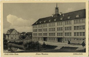 Lötzen, Stadt, Kreis Lötzen Lötzen, Adolf-Hitler-Platz, Lutherschule II Лётцен, площадь Адольфа Гитлера, школа Лютера, II