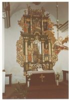 Sorquitten, Kreis Sensburg Sorquitten, Kirche, Hauptaltar mit Taufengel 