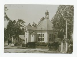 Metgethen, Ort und Bahnstation, Stadtkreis Königsberg Hohenzollernweg 5 Metgethen,  Hohenzollernweg , Waldkirche Metgethen, Häuser früher und heute