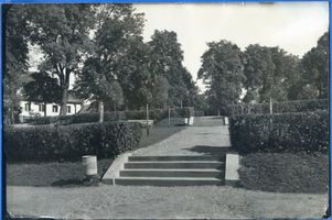 Heiligenbeil, Kreis Heiligenbeil Heiligenbeil,  Louis-Schröder-Platz, Anlagen am Schützenhaus Хайлигенбайль, площадь Луиса Шрёдера, сквер у дома стрелкового общества
