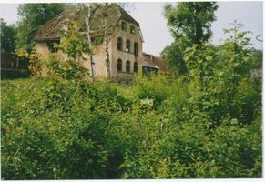 Aulenbach (Ostpr.), Kreis Insterburg Aulenbach, Schule, daneben Lehrerhaus 