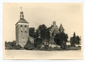 Liebemühl, Kreis Osterode Liebemühl, Kirche mit Kreuzgang (Südseite) Либемюль, церковь с крытой галереей (южная сторона)