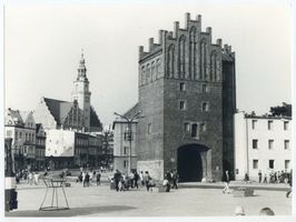 Allenstein, Stadtkreis Allenstein Allenstein, Hohes Tor im Hintergrund das neue Rathaus III Allenstein, Neues Rathaus
