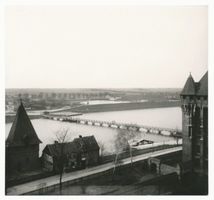 Marienburg, Westpr., Kreis Marienburg Marienburg i. Westpr., Blick vom Schloß auf die Nogat und Brücke Marienburg, Schloß