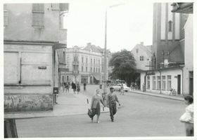Rastenburg, Stadt, Kreis Rastenburg Rastenburg, Königsberger Straße / Wilhelmplatz und Kath. Kirche II Rastenburg, Königsberger Straße