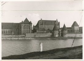 Marienburg, Westpr., Kreis Marienburg Marienburg i. Westpr., Die Marienburg von der Nogatseite XXXII Marienburg, Schloß