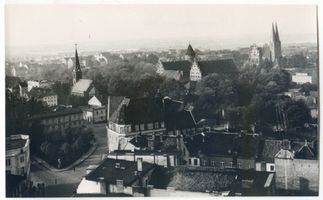 Allenstein, Stadtkreis Allenstein Allenstein, Ortsansicht mit Ev. Kirche (links), Schloß (Mitte) und Garnisonkirche (rechts) II Allenstein, Schloß